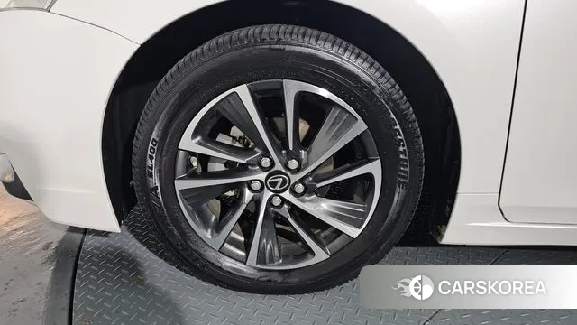 Lexus CT200h id 3449857 из Кореи 15