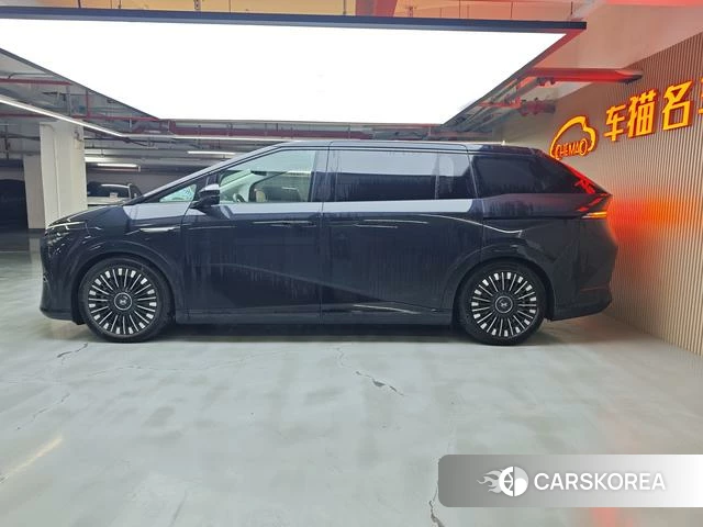 Xiaopeng Motors Xiaopeng X9 id 4239914 из Китая 18