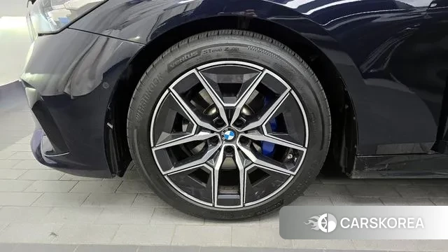 BMW 5 Series (G60) id 3382929 из Кореи 15