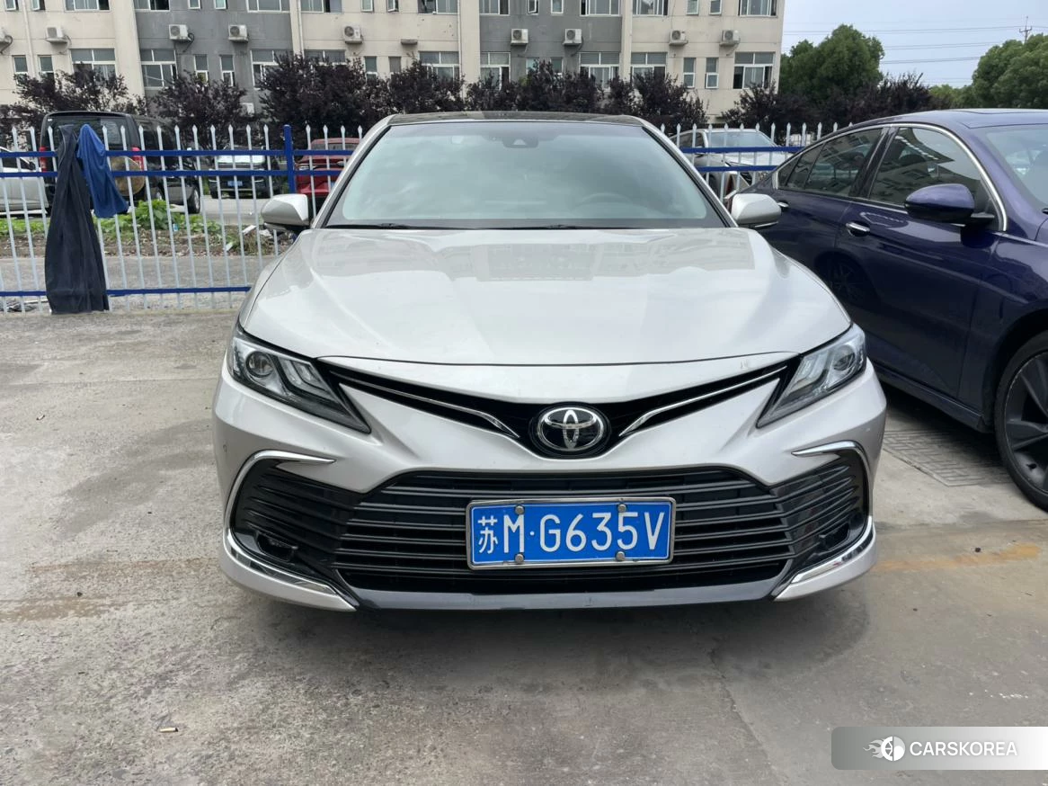 Toyota Camry 2021 Серебристо-серый из Китая, фото 5