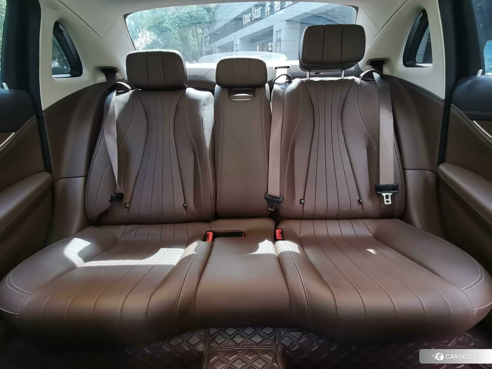Mercedes-Benz E-class id 4473691 из Китая 18