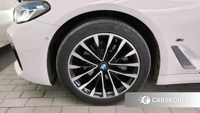 BMW 5 Series (G30) id 4371982 из Кореи 29