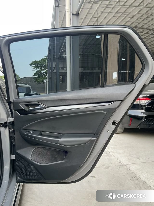 Volkswagen Golf id 4273761 из Китая 23
