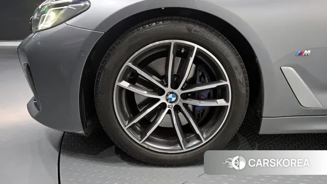 BMW 5 Series (G30) id 3366146 из Кореи 15