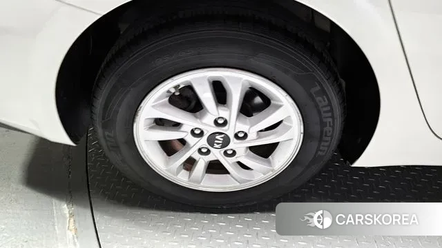 Kia Come New K3 id 3489583 из Кореи 15