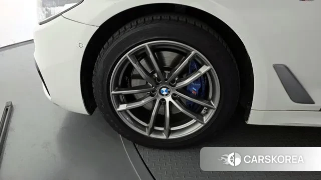 BMW 5 Series (G30) id 3345351 из Кореи 15