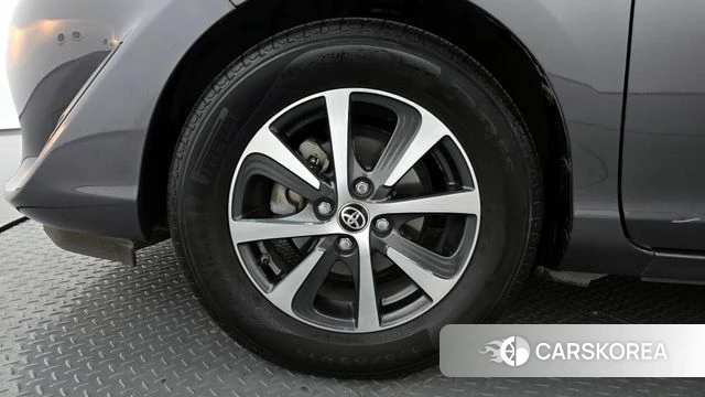 Toyota Prius C id 3834858 из Кореи 15