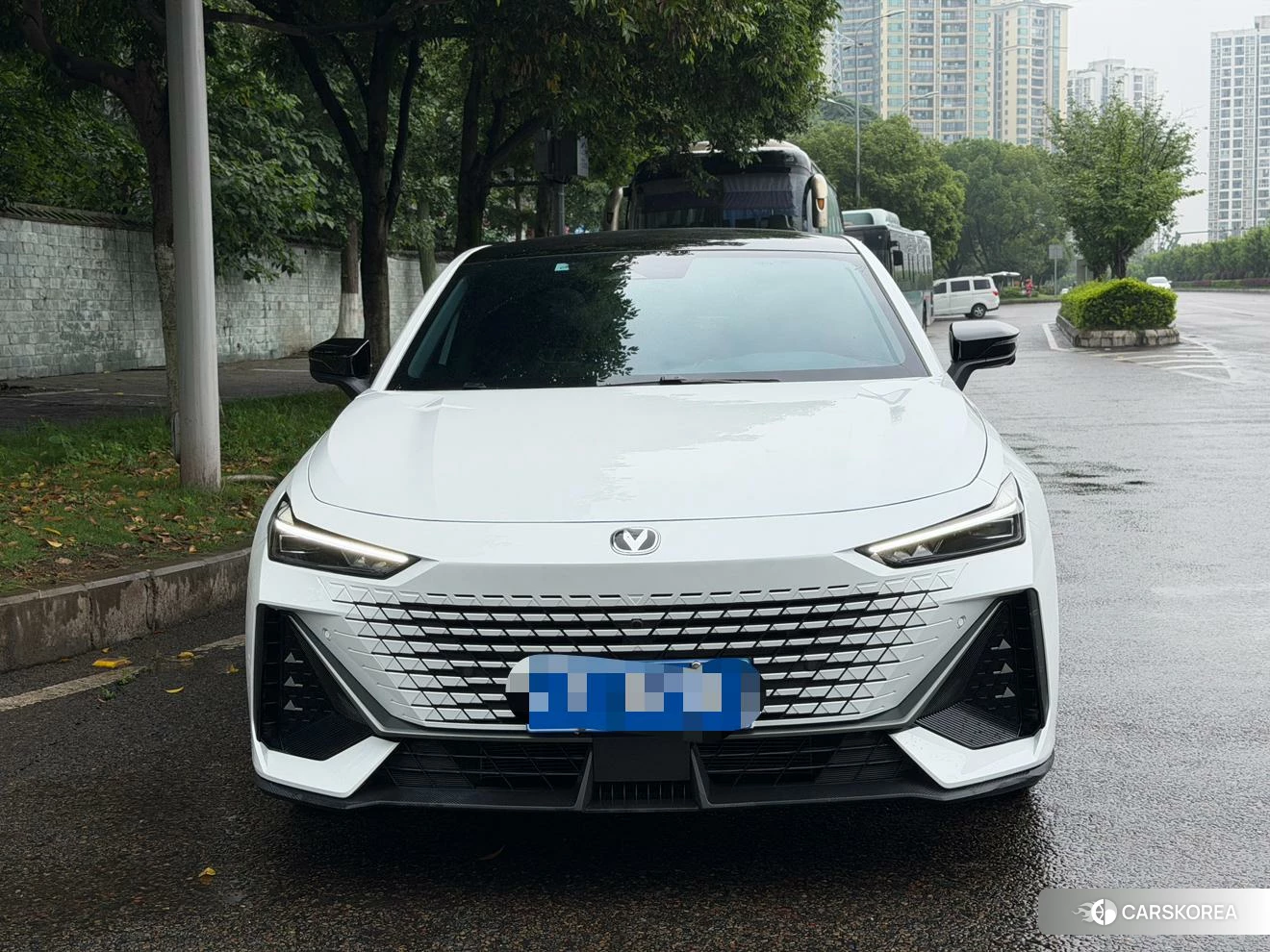 Chang'an UNI-V 2023 Белый из Китая, фото 5