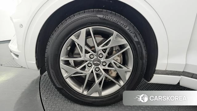 Genesis GV70 id 4500047 из Кореи 32