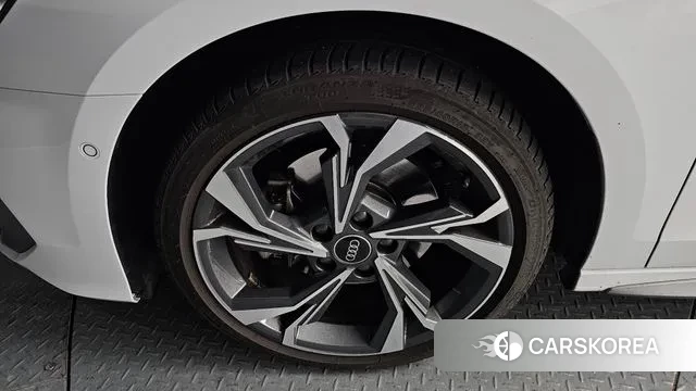 Audi A3 (8Y) id 3690135 из Кореи 15