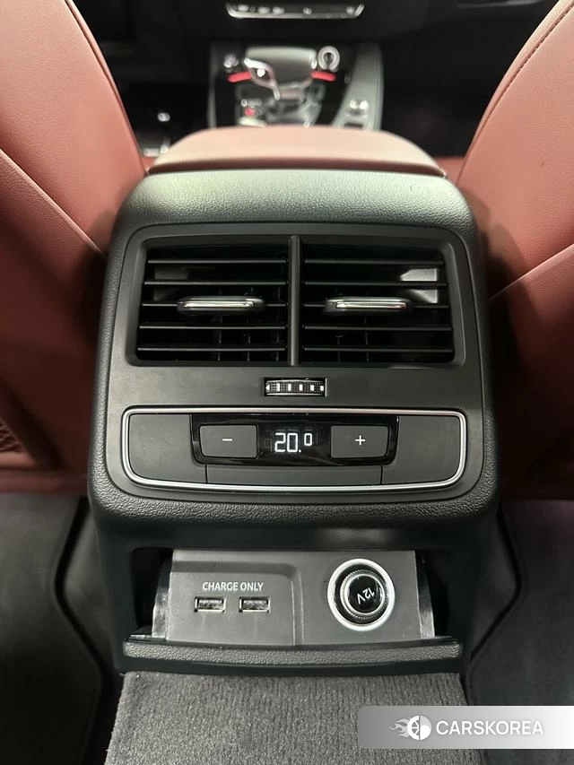 Audi A4L id 4313398 из Китая 19