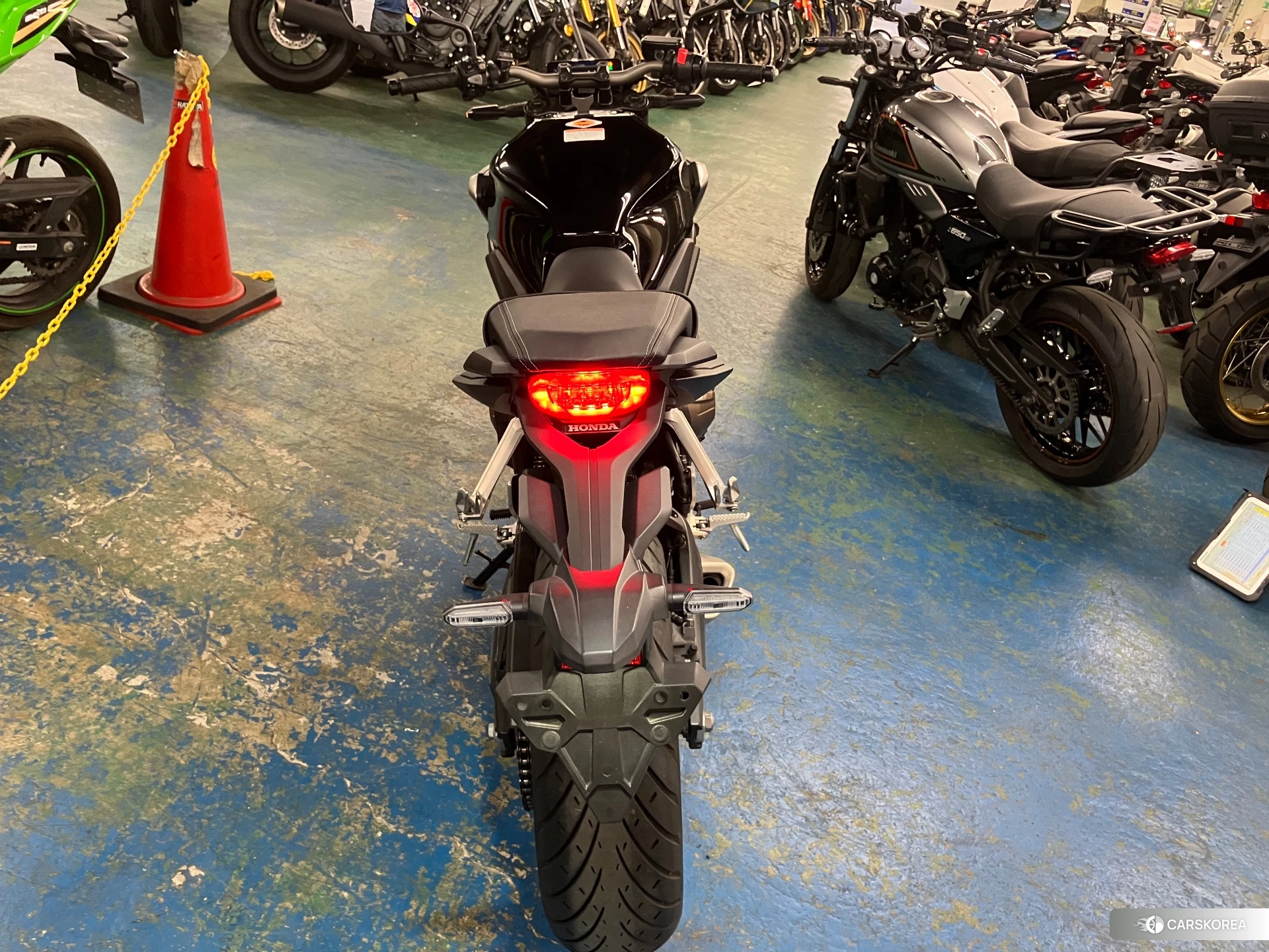 Проданный Honda CB650R id 3950319 из Японии, фото 4