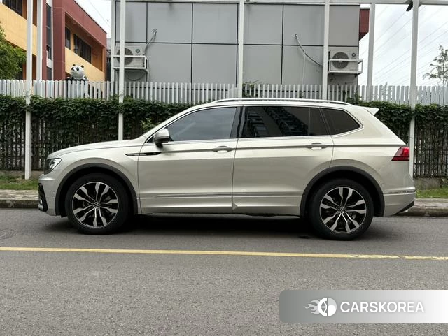 Volkswagen Tiguan L id 4215588 из Китая 13