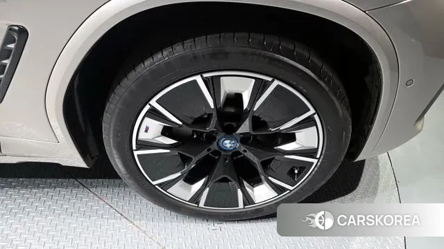 BMW iX3 id 3256507 из Кореи 15