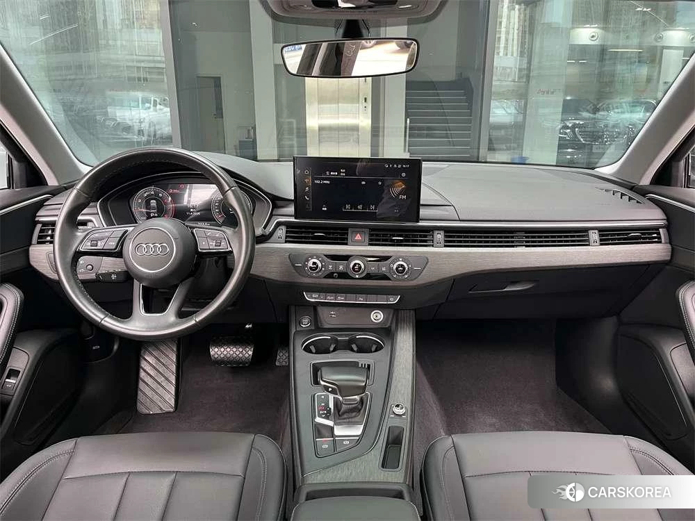 Audi A4L id 4498756 из Китая 8