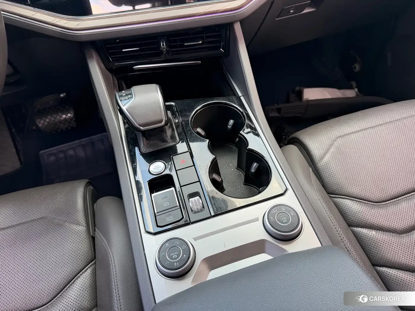 Volkswagen Touareg 2020 Черный из Китая, фото 5