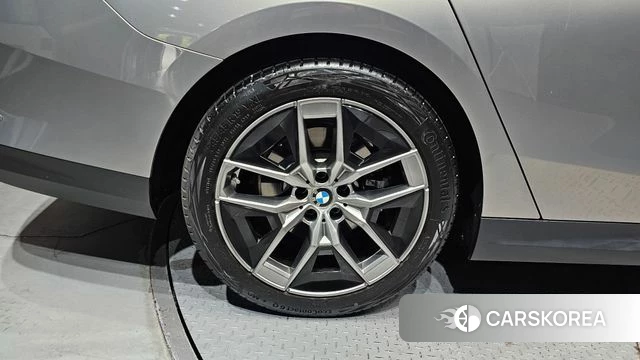 BMW 5 Series (G60) id 4533040 из Кореи 25