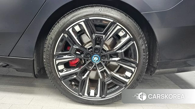 BMW i5 (G60) id 4730293 из Кореи 28