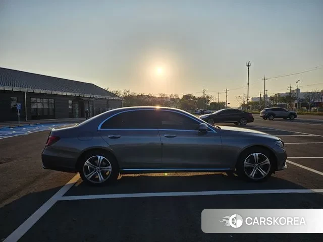 Mercedes-Benz E-Class W213 2019 Серый из Кореи, фото 5