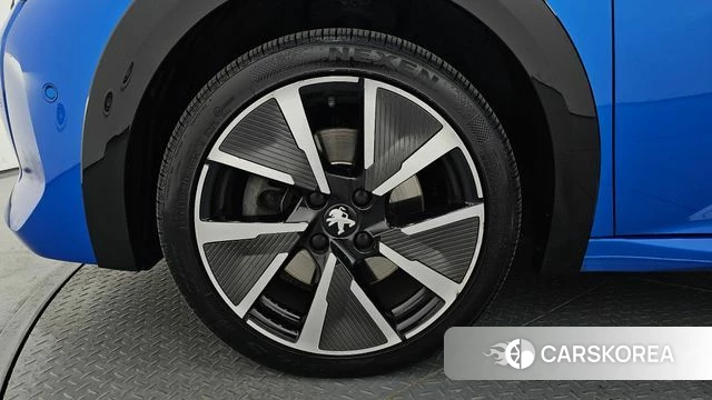 Peugeot e-208 second Generation id 4293578 из Кореи 15