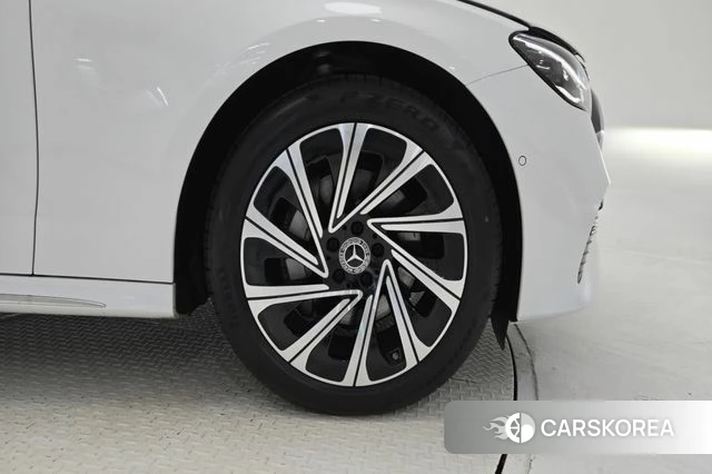 Mercedes-Benz E-Class W214 id 4681424 из Кореи 15