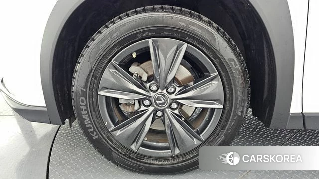 Lexus UX250h id 3845171 из Кореи 15