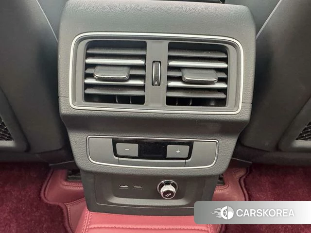 Audi Q5L id 4263773 из Китая 23