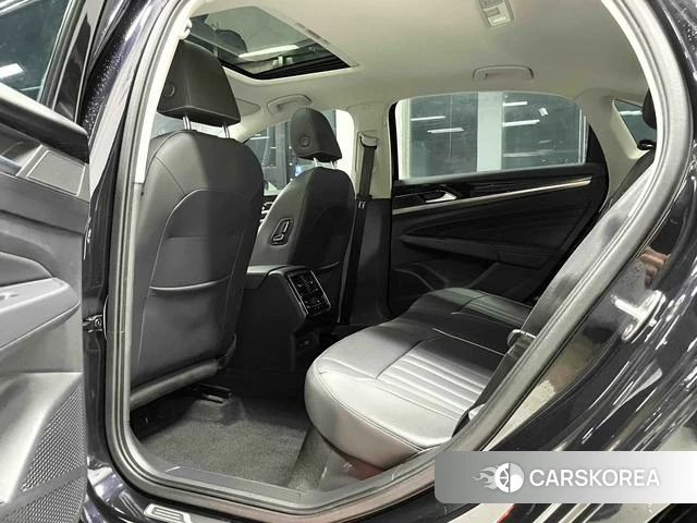 Volkswagen Passat id 4264701 из Китая 15