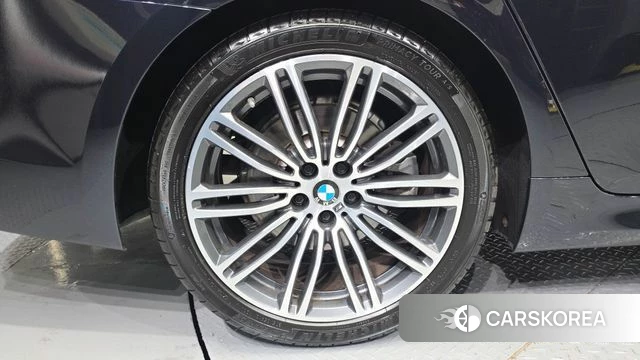 BMW 5 Series (G30) id 4698177 из Кореи 31