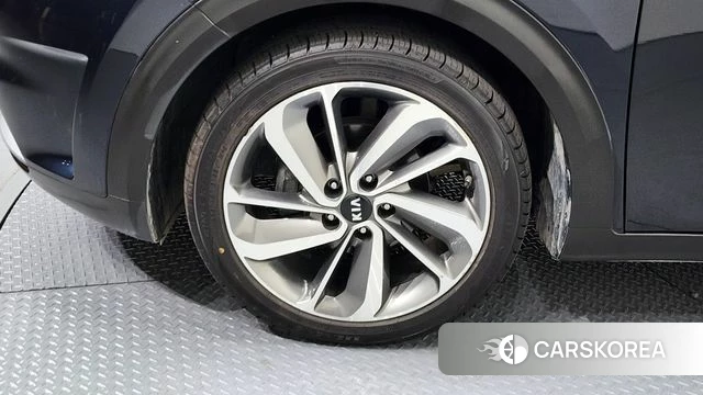 Kia Niro id 3873721 из Кореи 15