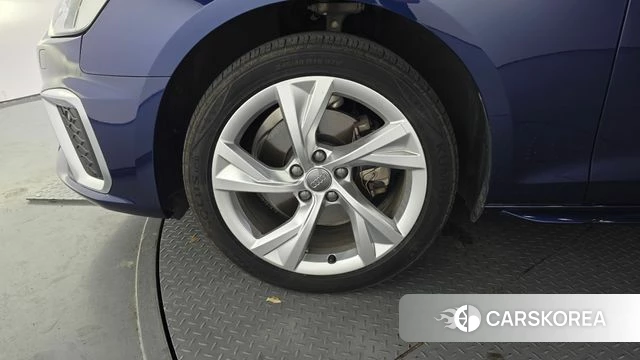 Audi A4 (B9) id 4389696 из Кореи 15