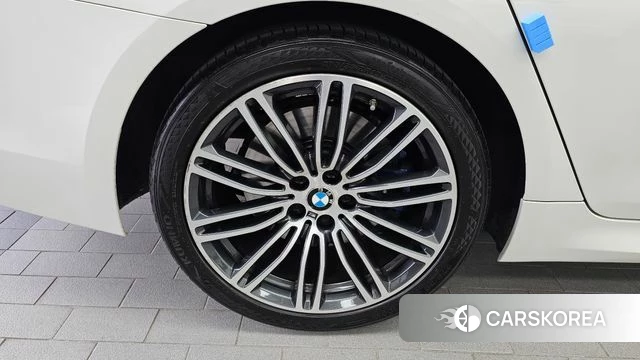BMW 5 Series (G30) id 4794733 из Кореи 29