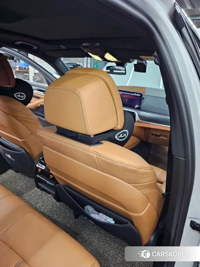 BMW 5 Series (G30) 2023 Белый из Кореи, фото 5