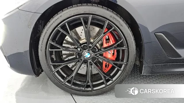 BMW 5 Series (G30) id 3344775 из Кореи 15