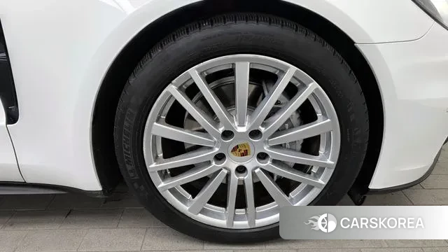 Porsche Panamera (971) id 3505308 из Кореи 15