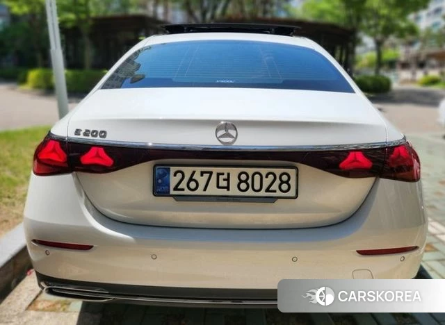 Mercedes-Benz E-Class W214 2024 Белый из Кореи, фото 5