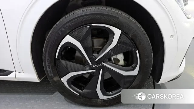 Kia EV6 id 2980017 из Кореи 15