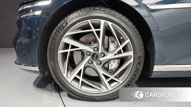 Genesis G90 (RS4) id 3437540 из Кореи 15