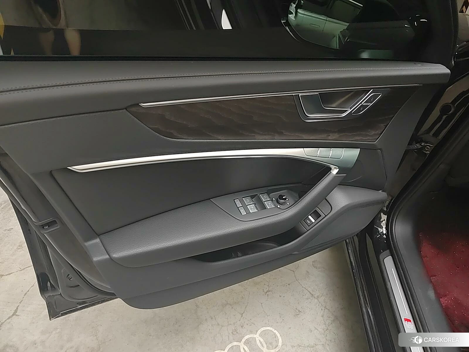 Audi A6L id 4479342 из Китая 16