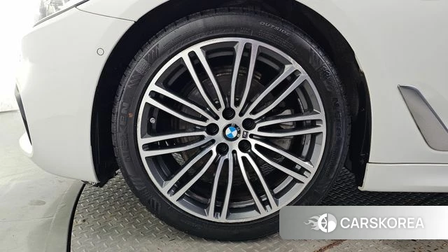 BMW 5 Series (G30) id 4683717 из Кореи 15