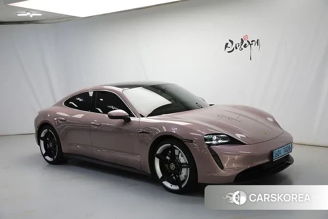 Porsche Taycan id 3054274 из Кореи 15