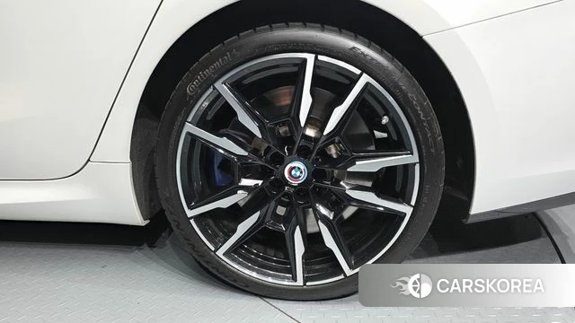 BMW 8 Series (G15) id 3903444 из Кореи 15