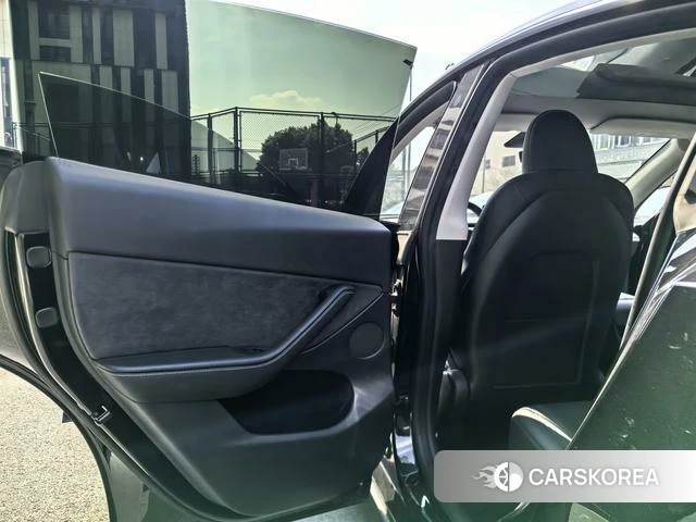 Tesla Model Y id 4206945 из Китая 25