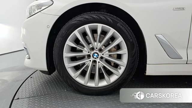 BMW 5 Series (G30) id 3917182 из Кореи 15