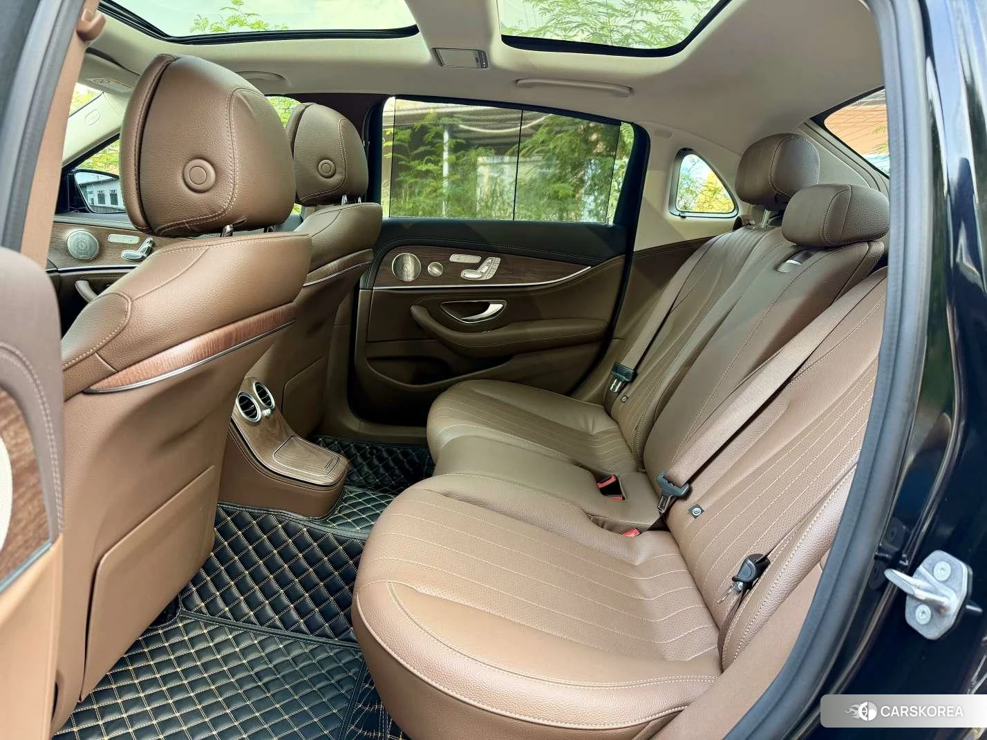 Mercedes-Benz E-class id 4499170 из Китая 9