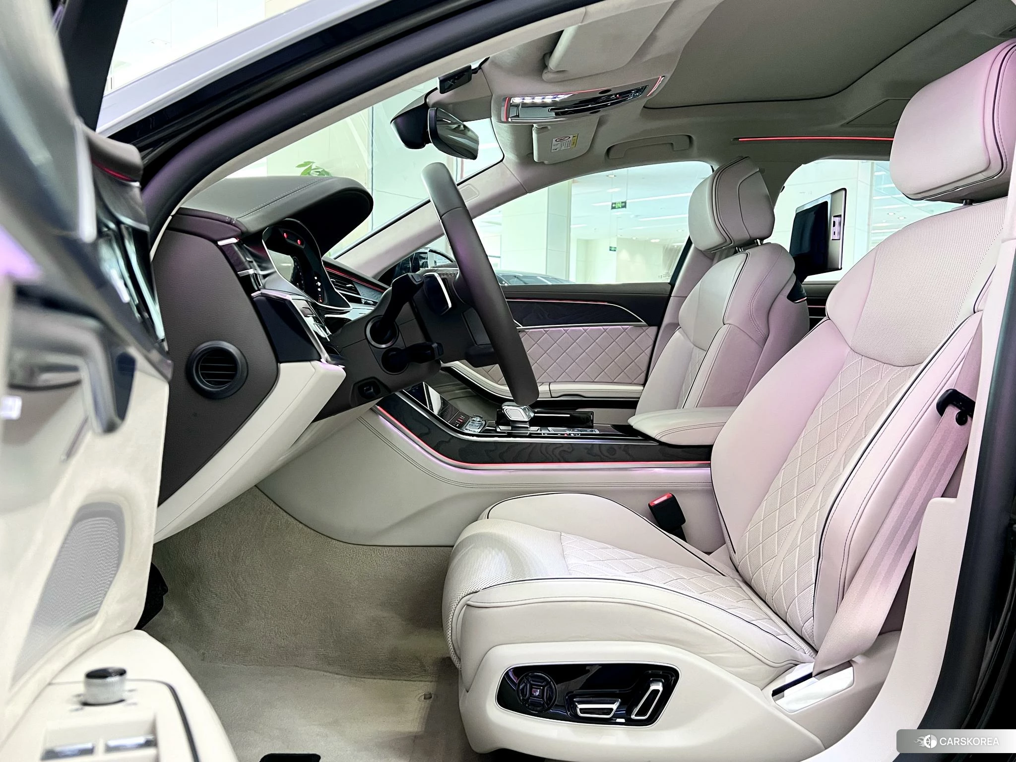 Audi A8 2022 Черный из Китая, фото 5