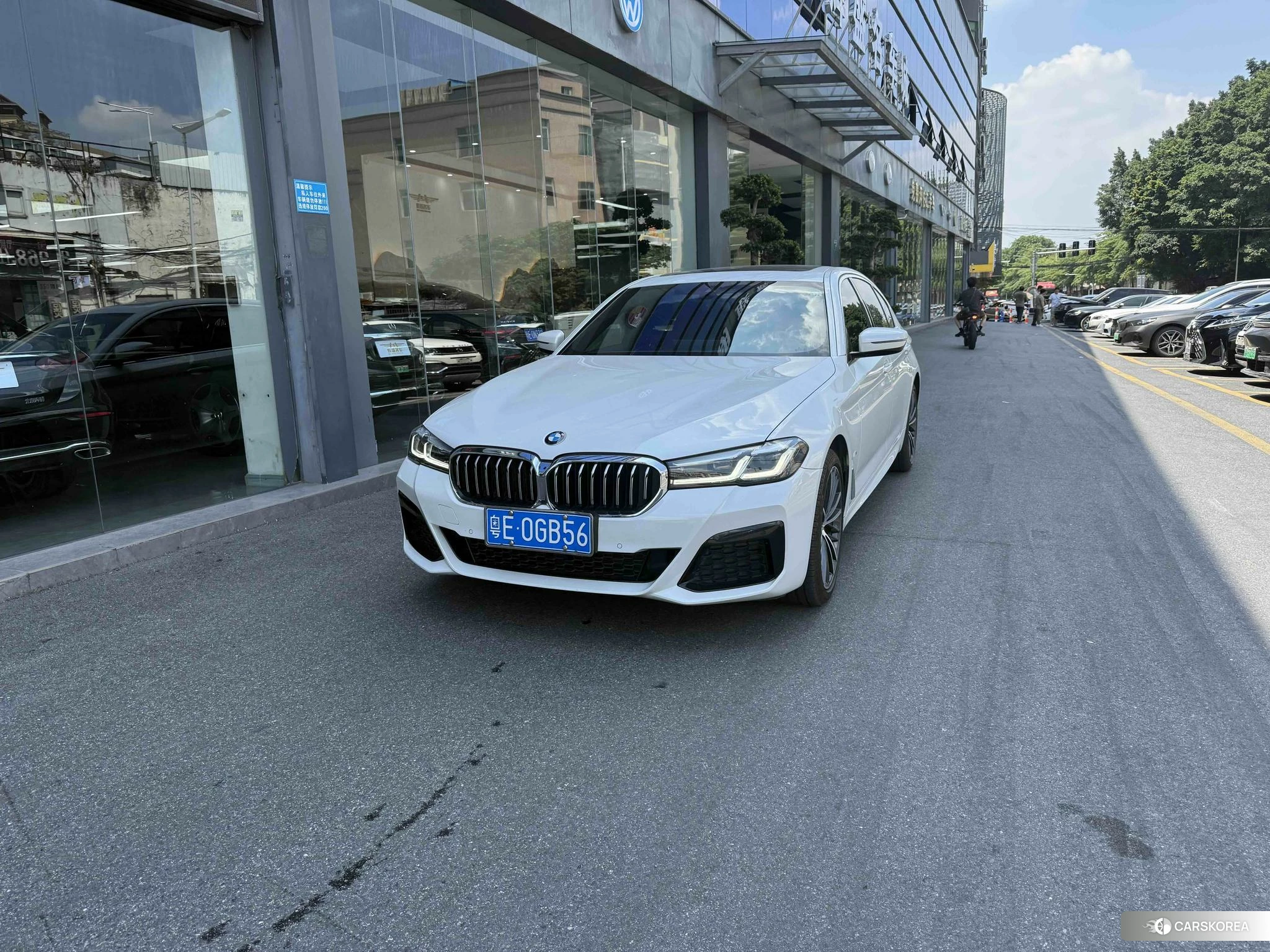 BMW 5 series 2021 Белый из Китая, фото 6