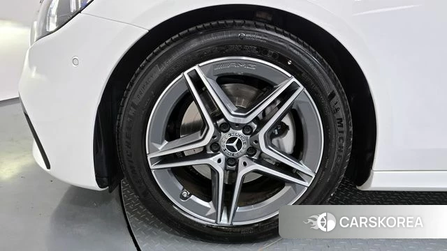 Mercedes-Benz E-Class W213 id 4223509 из Кореи 27