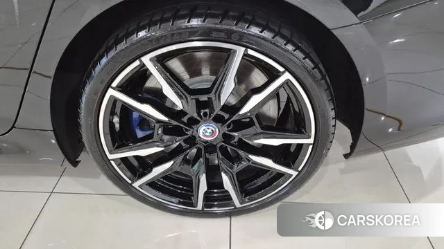 BMW 8 Series (G15) id 3083315 из Кореи 15