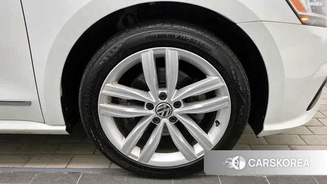 Volkswagen The New Passat id 3713946 из Кореи 15